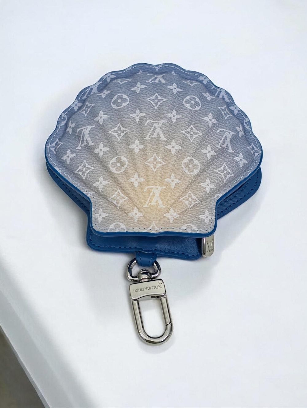 Louis Vuitton Limited Edition Monogram Shell Bag Charm Coin Purse - Picture 7 of 16